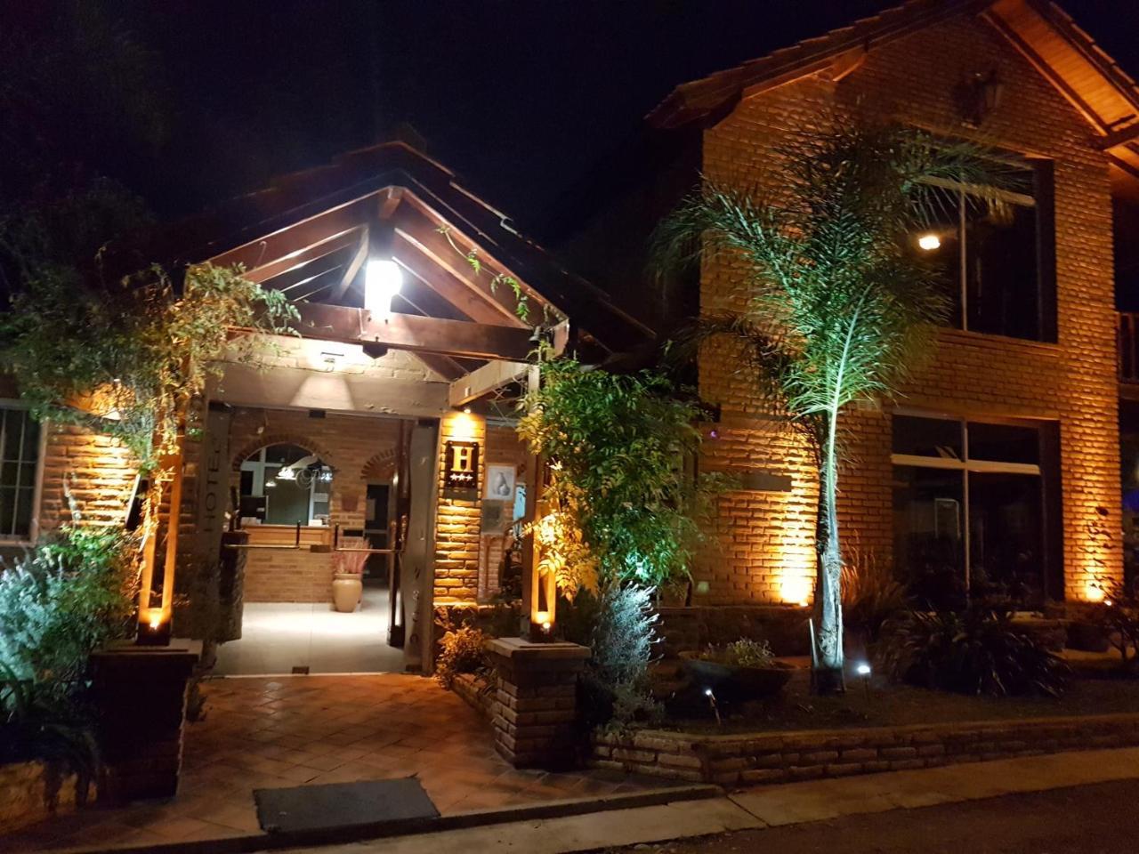 Apart Hotel Piscu Yaco 메를로 외부 사진